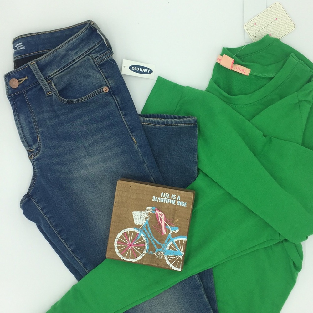 NWT Old Navy Rockstar Super Skinny Jeans